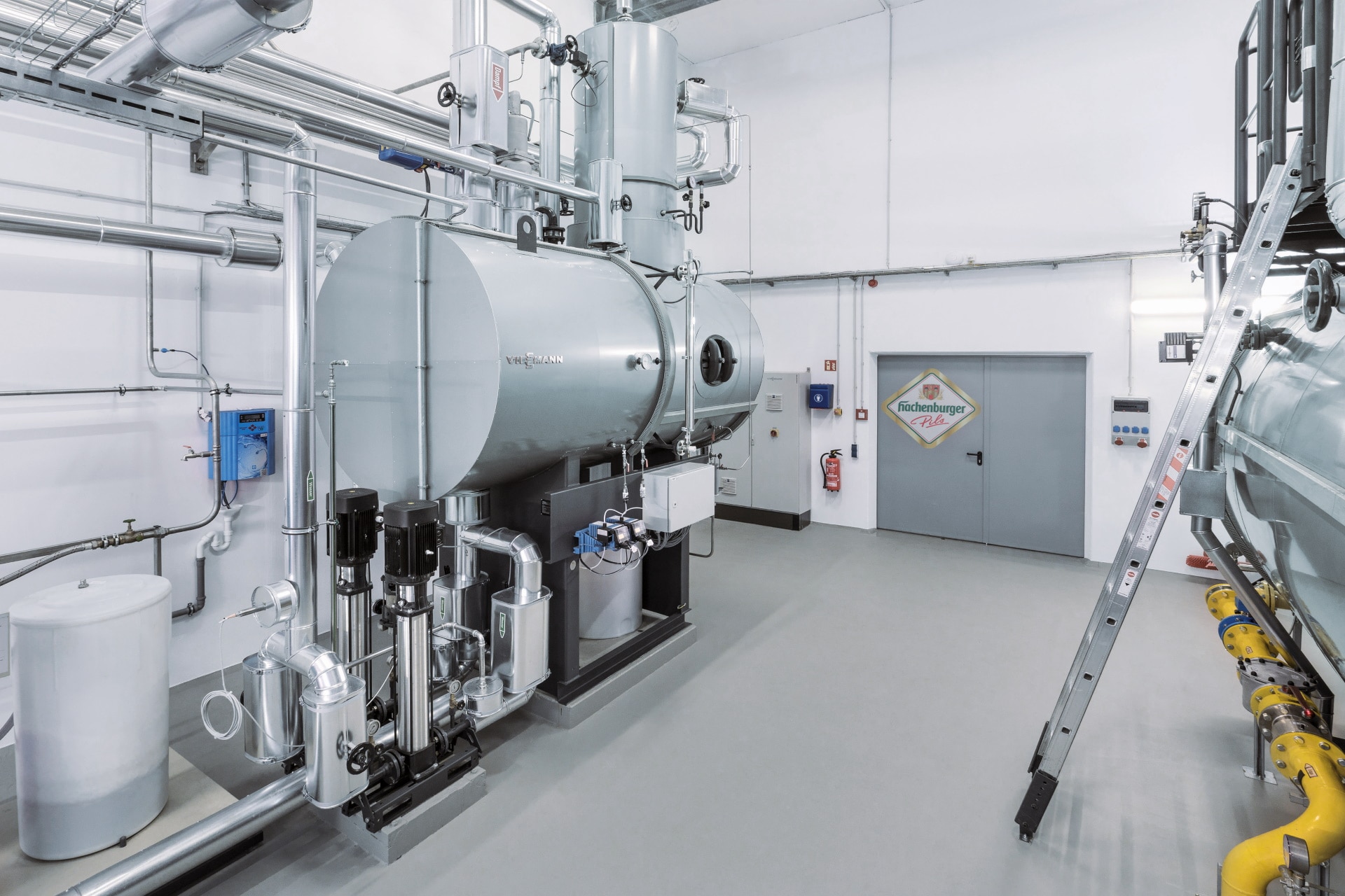 Steam boilers for industrial applications | Viessmann AE